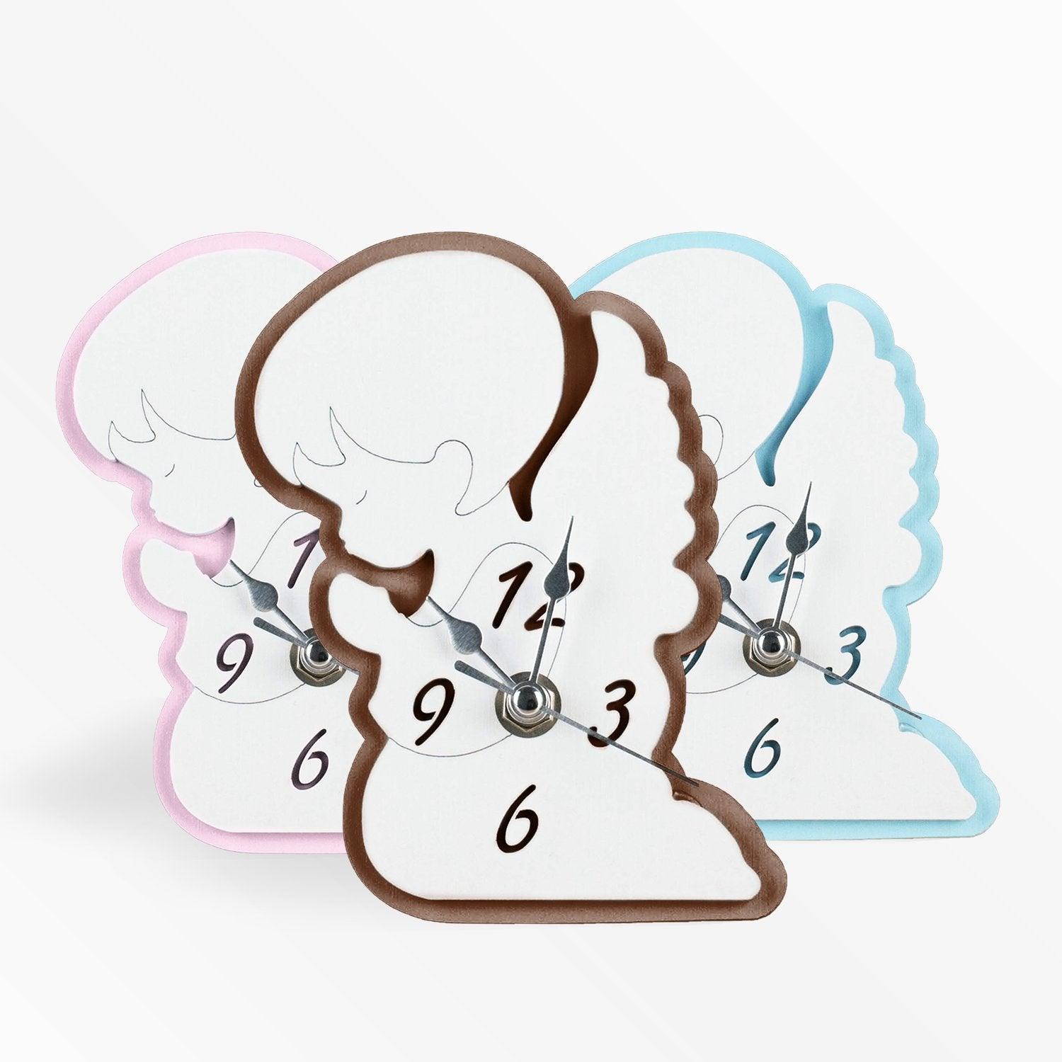 Bomboniera Orologio Bimbo Angioletto che prega in Legno Colorato Orologi Albalu Bomboniere